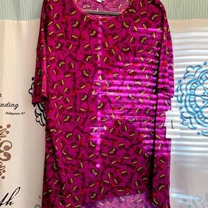NWT Irma tunic from LuLaRoe. Size large